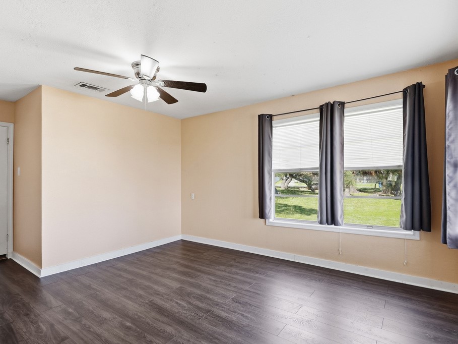 1410 S Mathis Street Rockport TX 78382