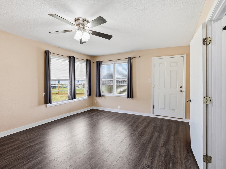 1410 S Mathis Street Rockport TX 78382