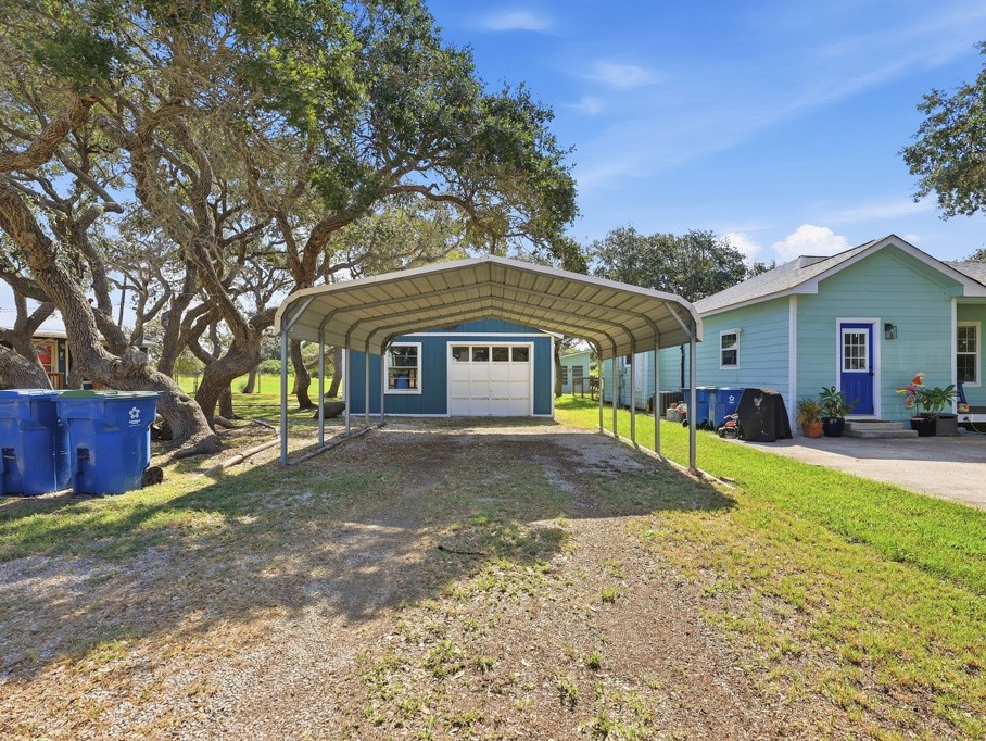 1410 S Mathis Street Rockport TX 78382