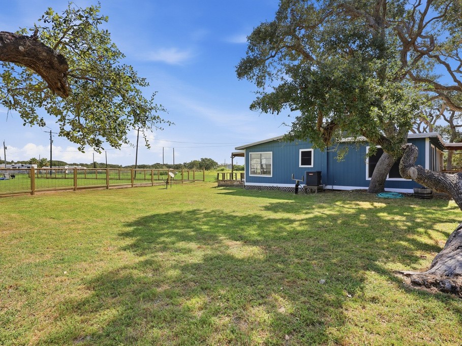 1410 S Mathis Street Rockport TX 78382