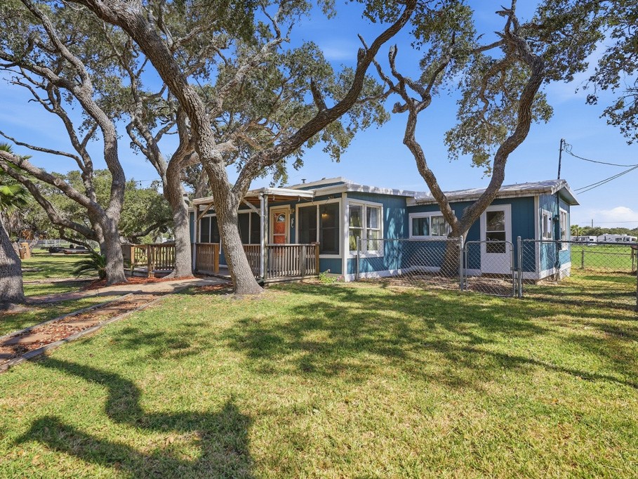 1410 S Mathis Street Rockport TX 78382