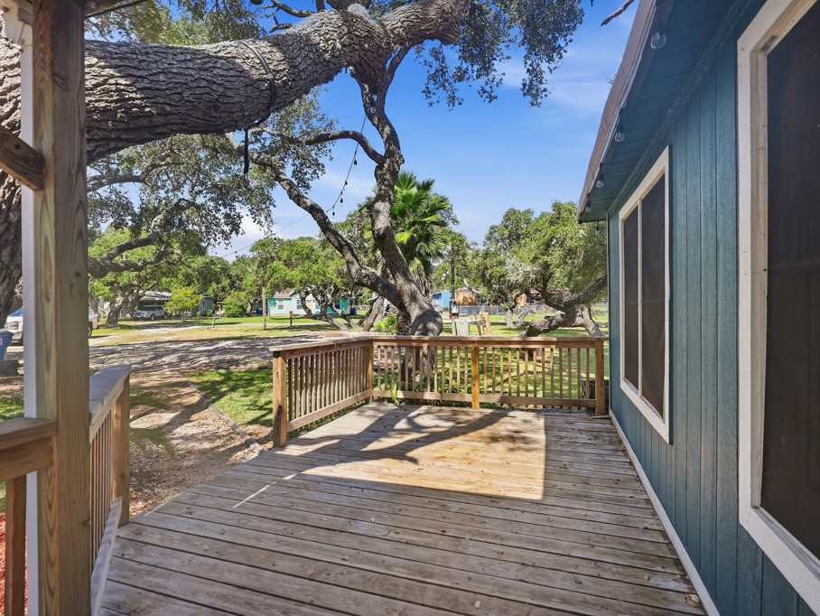 1410 S Mathis Street Rockport TX 78382