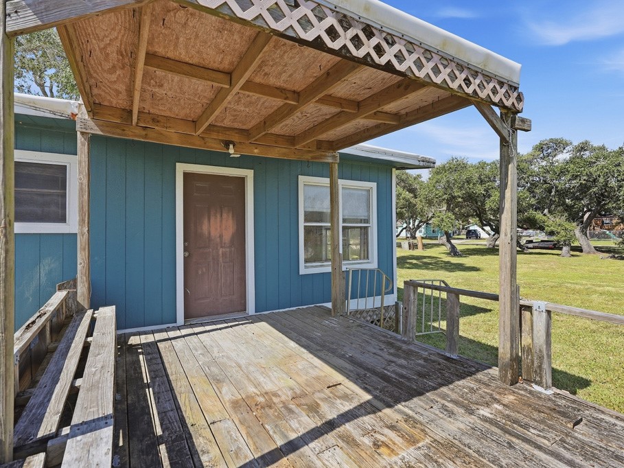1410 S Mathis Street Rockport TX 78382
