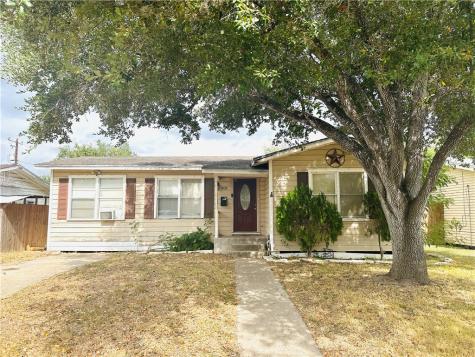 805 Hamilton Street Sinton TX 78387