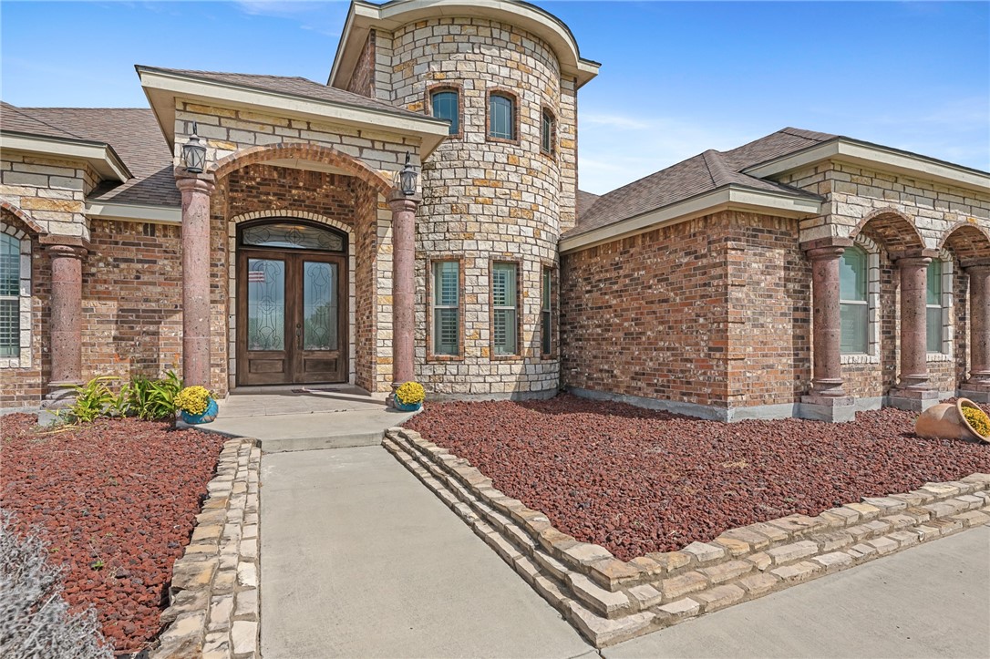 1406 E Fm 1717 Kingsville TX 78363