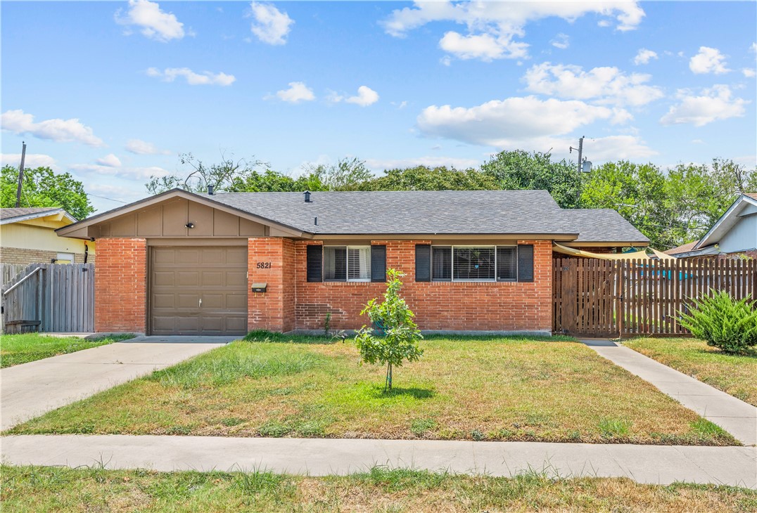 5821 Tanglewood Drive Corpus Christi TX 78412
