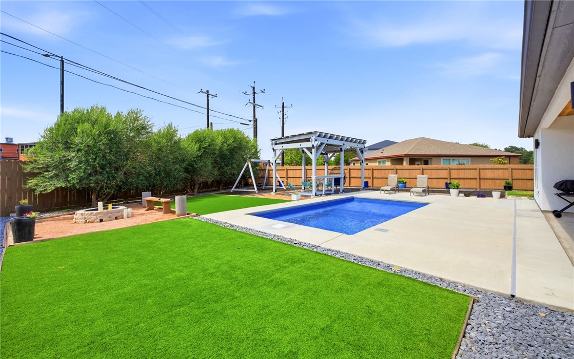 4825 Del Paseo Street Corpus Christi TX 78411