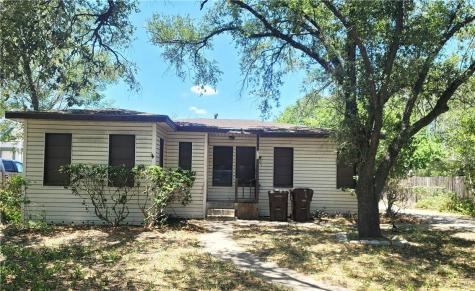 928 W Alice Avenue Kingsville TX 78363