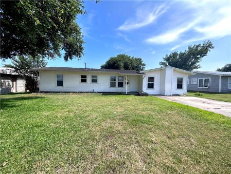 203 Edwards Street Refugio TX 78377