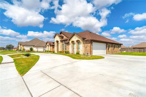 1864 The Grand Drive Kingsville TX 78363