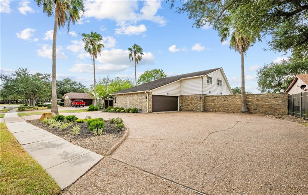 6113 Lost Creek Drive Corpus Christi TX 78413