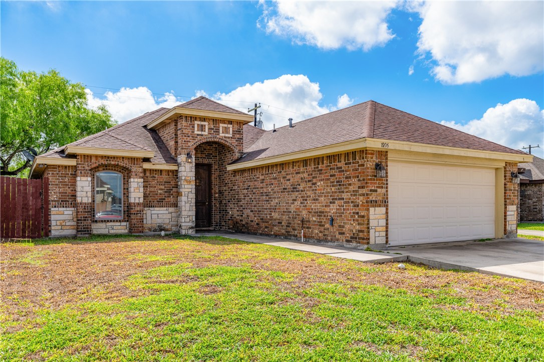 1996 Laurel Street Kingsville TX 78363