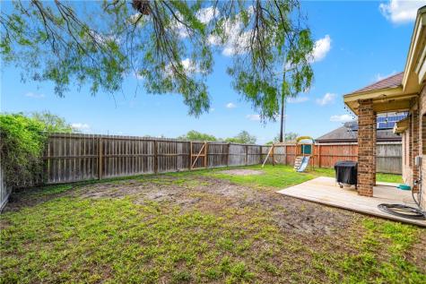 1996 Laurel Street Kingsville TX 78363