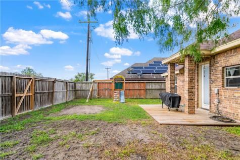 1996 Laurel Street Kingsville TX 78363