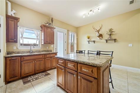1996 Laurel Street Kingsville TX 78363