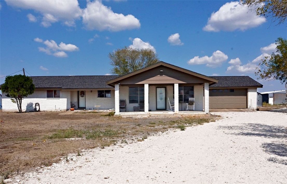 6604 County Road 136 Pawnee TX 78145