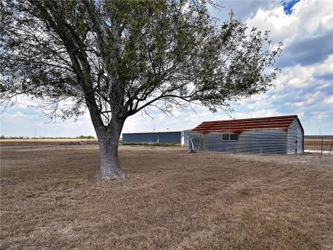 6604 County Road 136 Pawnee TX 78145