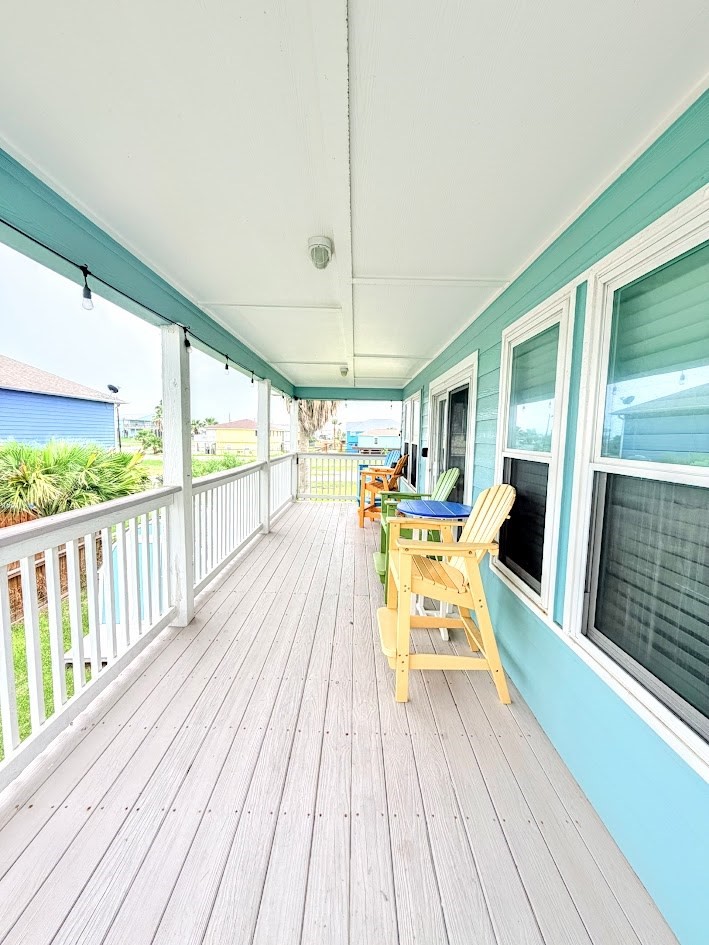 1228 S Live Oak Street Rockport TX 78382