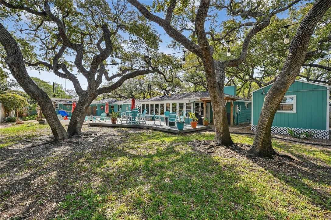 1106 S Paisano Drive Rockport TX 78382