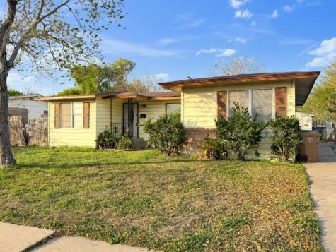 1130 Belmeade Drive Corpus Christi TX 78412