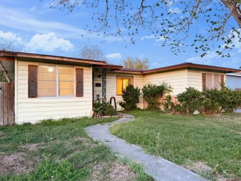 1130 Belmeade Drive Corpus Christi TX 78412