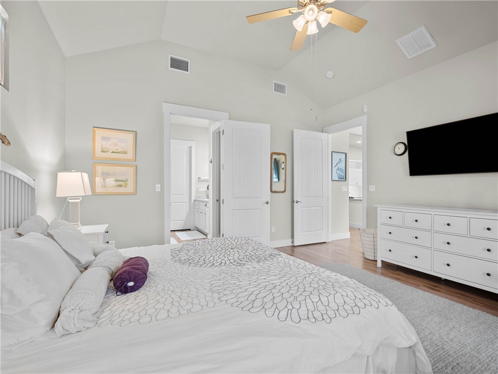 513 Traylor Boulevard Rockport TX 78382