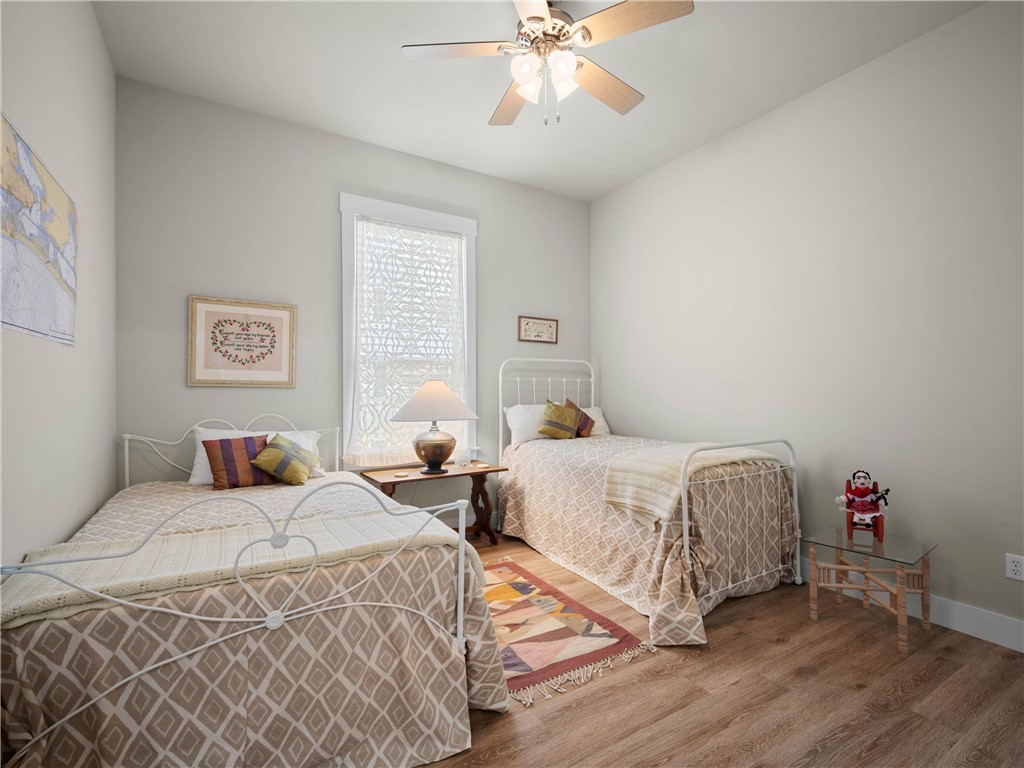 513 Traylor Boulevard Rockport TX 78382