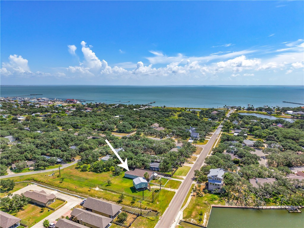 513 Traylor Boulevard Rockport TX 78382