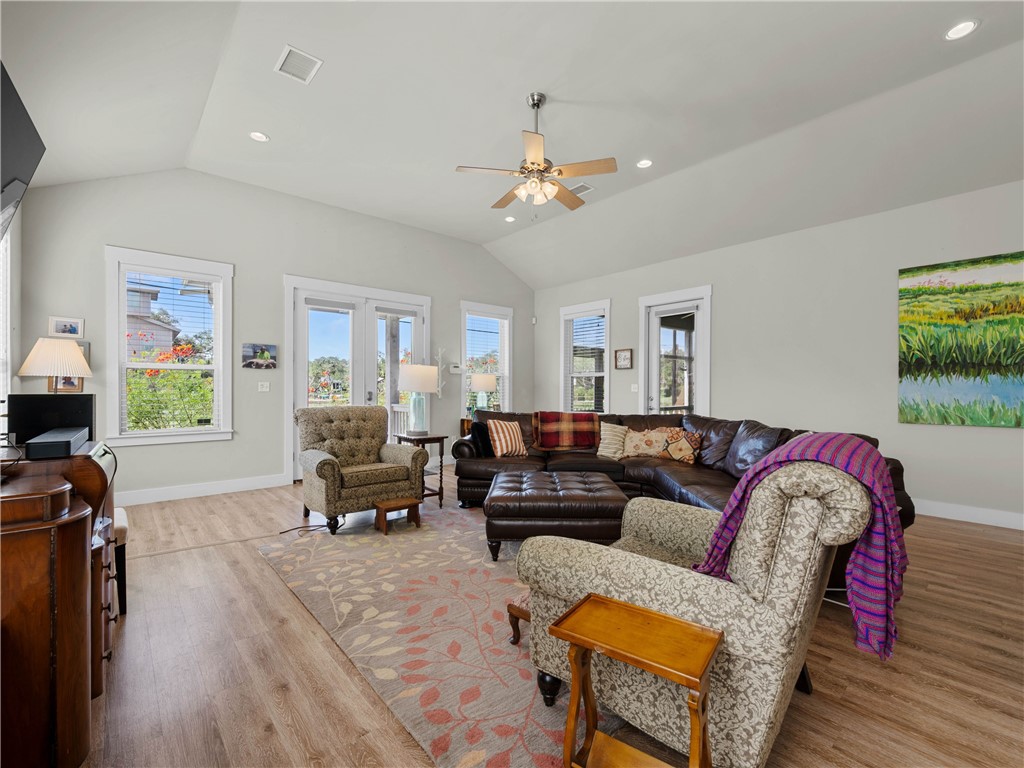 513 Traylor Boulevard Rockport TX 78382