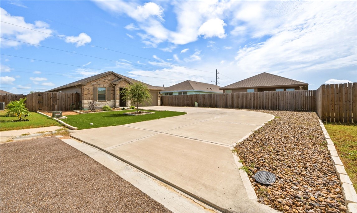 1602 Comfy Way Corpus Christi TX 78418
