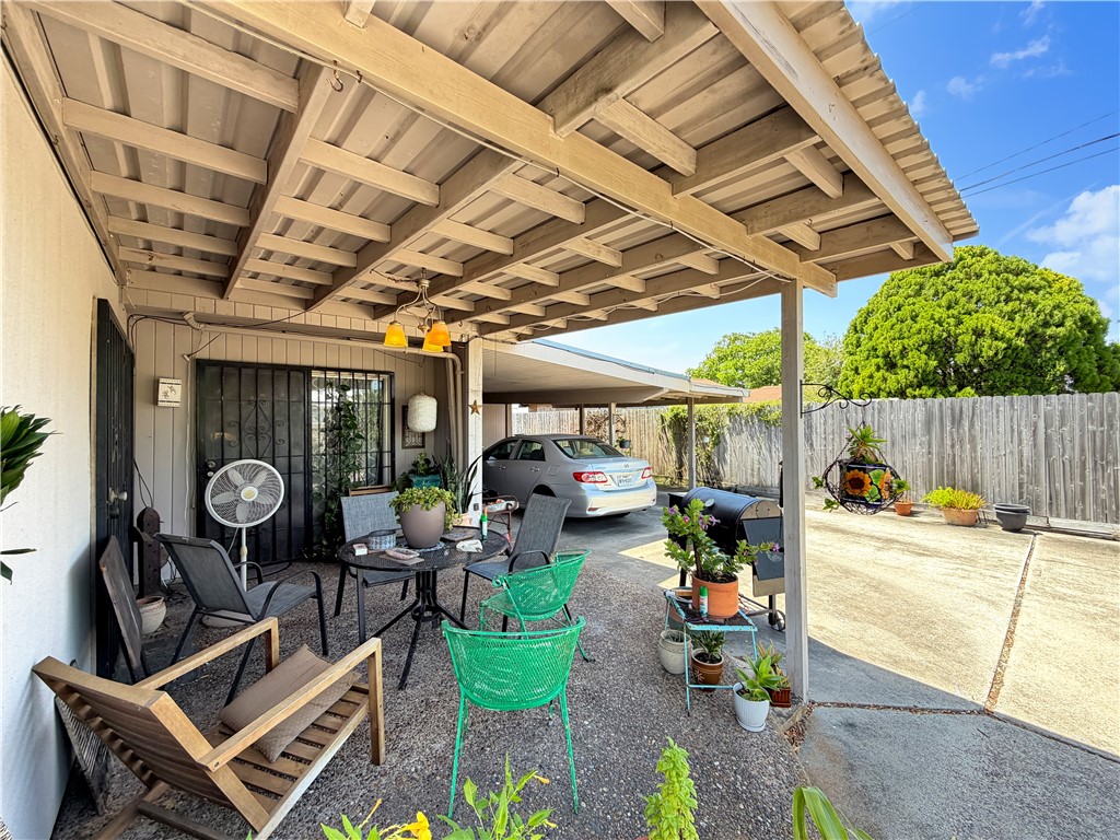 4421 Gaines Street 4 Corpus Christi TX 78412