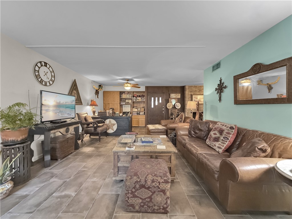4421 Gaines Street 4 Corpus Christi TX 78412
