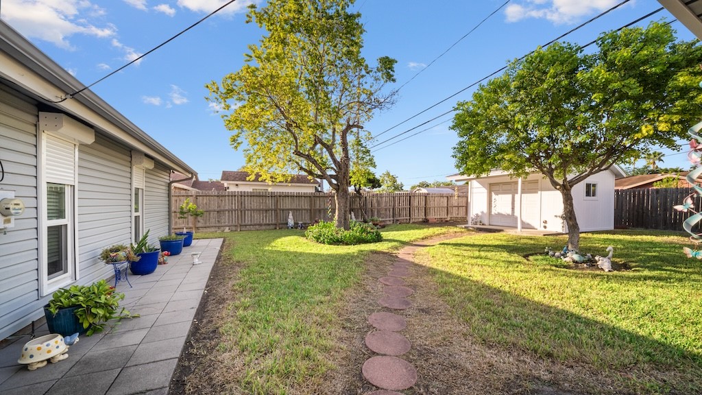 3734 Locke Corpus Christi TX 78415