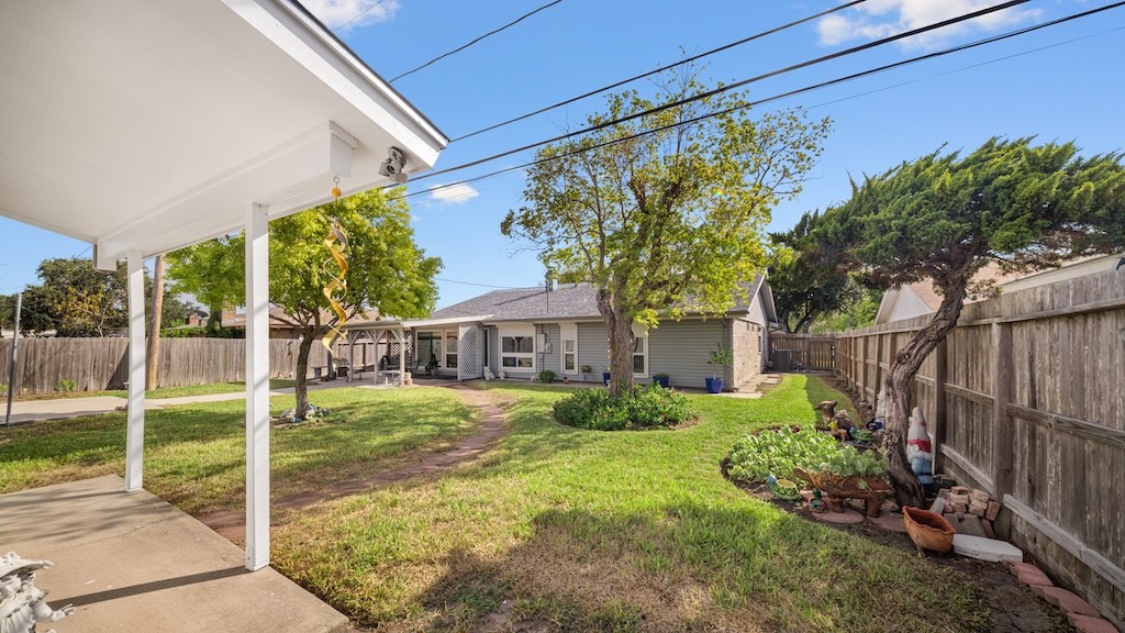 3734 Locke Corpus Christi TX 78415