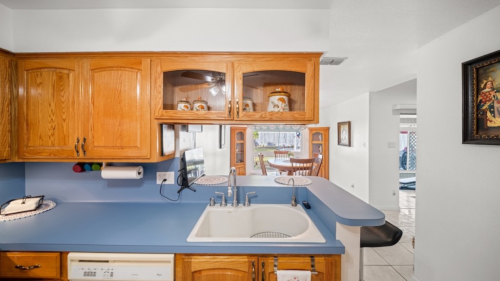 3734 Locke Corpus Christi TX 78415