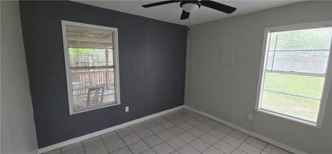 1013 Evergreen Street Mathis TX 78368