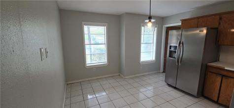 1013 Evergreen Street Mathis TX 78368