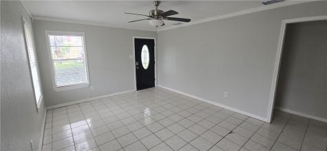 1013 Evergreen Street Mathis TX 78368