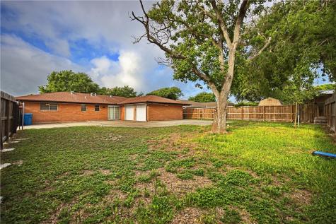 225 Blanco Drive Portland TX 78374