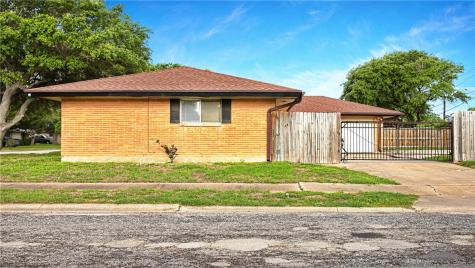 225 Blanco Drive Portland TX 78374