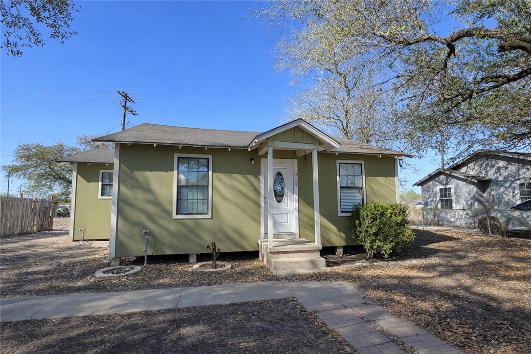 313 Saint Joseph Street Alice TX 78332