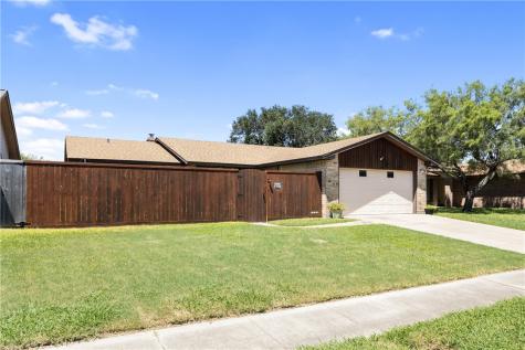 1114 Harbor Lights Drive Corpus Christi TX 78412