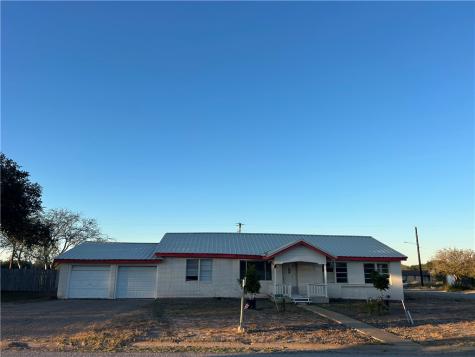 516 Stinson Street Freer TX 78357