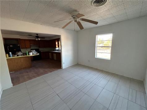 516 Stinson Street Freer TX 78357