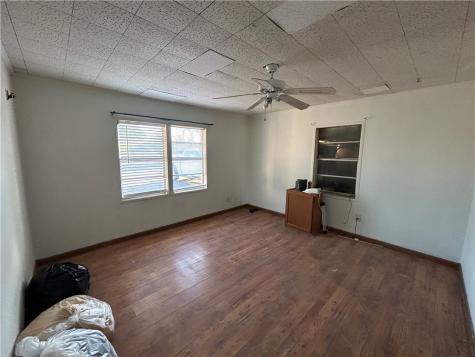 516 Stinson Street Freer TX 78357