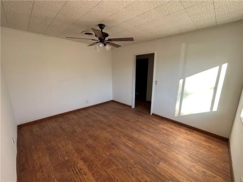 516 Stinson Street Freer TX 78357