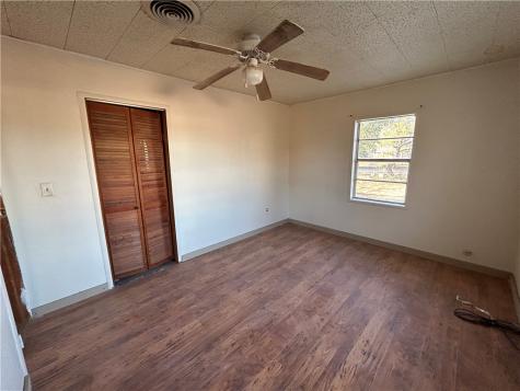 516 Stinson Street Freer TX 78357