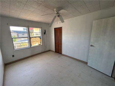 516 Stinson Street Freer TX 78357
