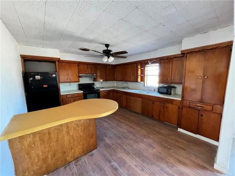 516 Stinson Street Freer TX 78357