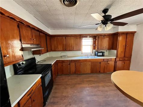 516 Stinson Street Freer TX 78357
